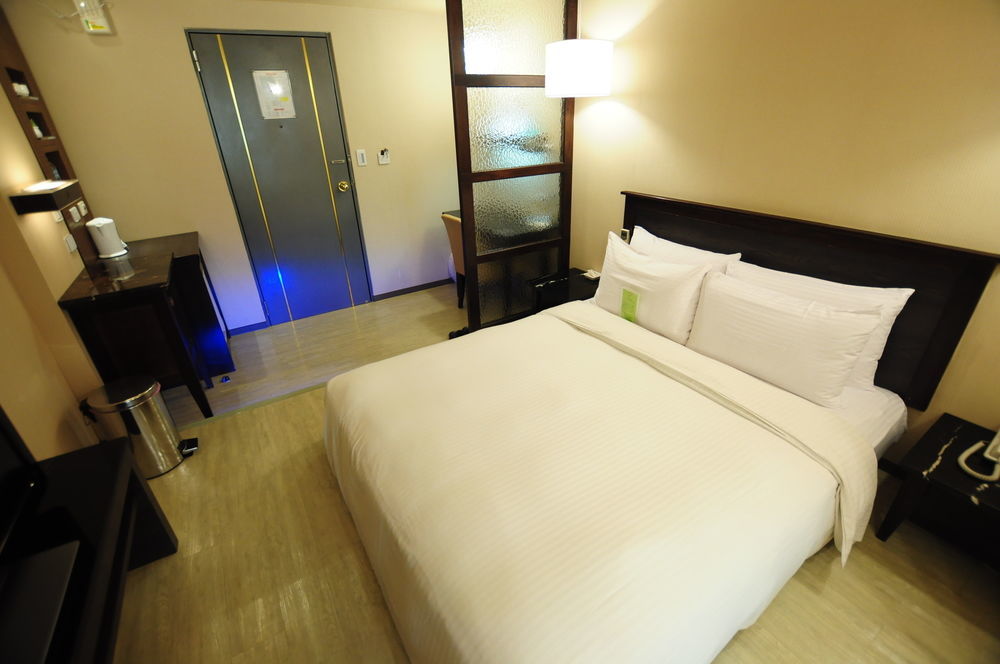 Kindness Hotel Shinkuchan Kaohsiung Buitenkant foto