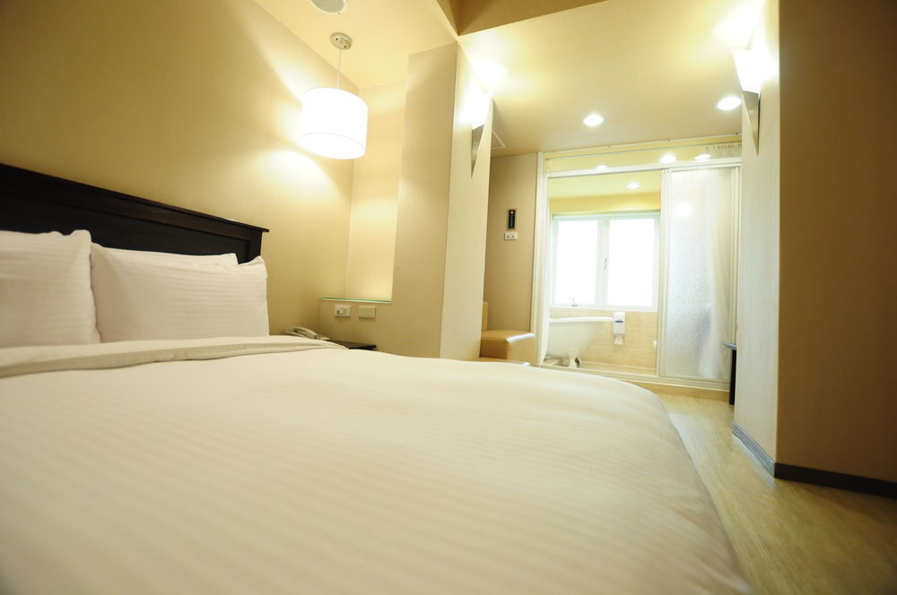 Kindness Hotel Shinkuchan Kaohsiung Buitenkant foto