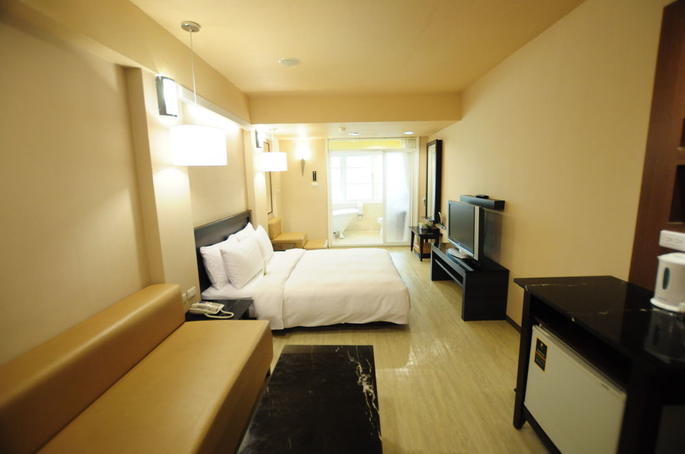 Kindness Hotel Shinkuchan Kaohsiung Buitenkant foto