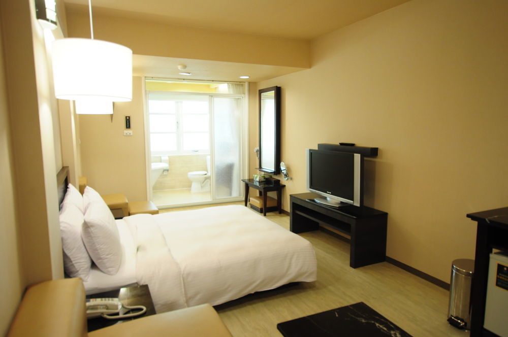 Kindness Hotel Shinkuchan Kaohsiung Buitenkant foto