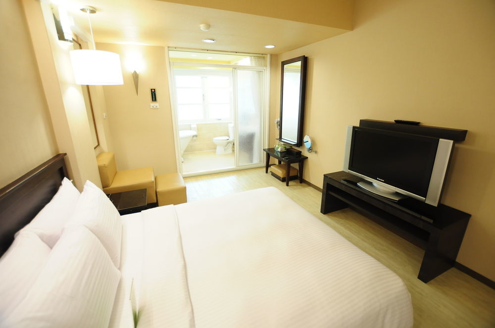 Kindness Hotel Shinkuchan Kaohsiung Buitenkant foto
